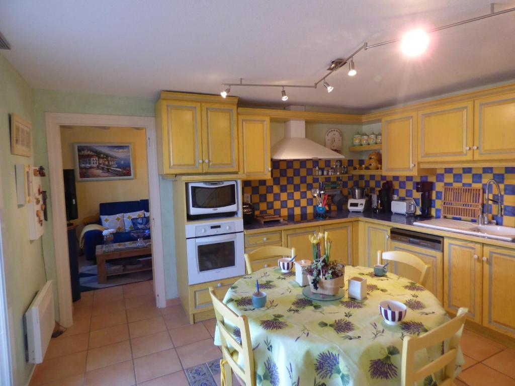 Maison T4 climatisée, meublée de tourisme 2*,6 couchages, St Pierre la mer - 3