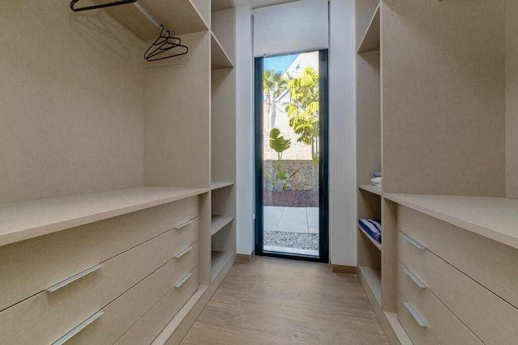 Preciosa villa con piscina climatizda, las Colinas - 5