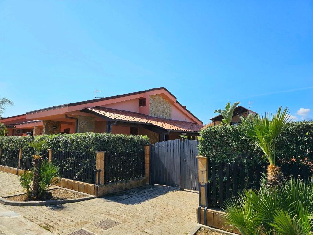 Holiday Home Ferienvilla mit Wasserblick by Interhome - 1