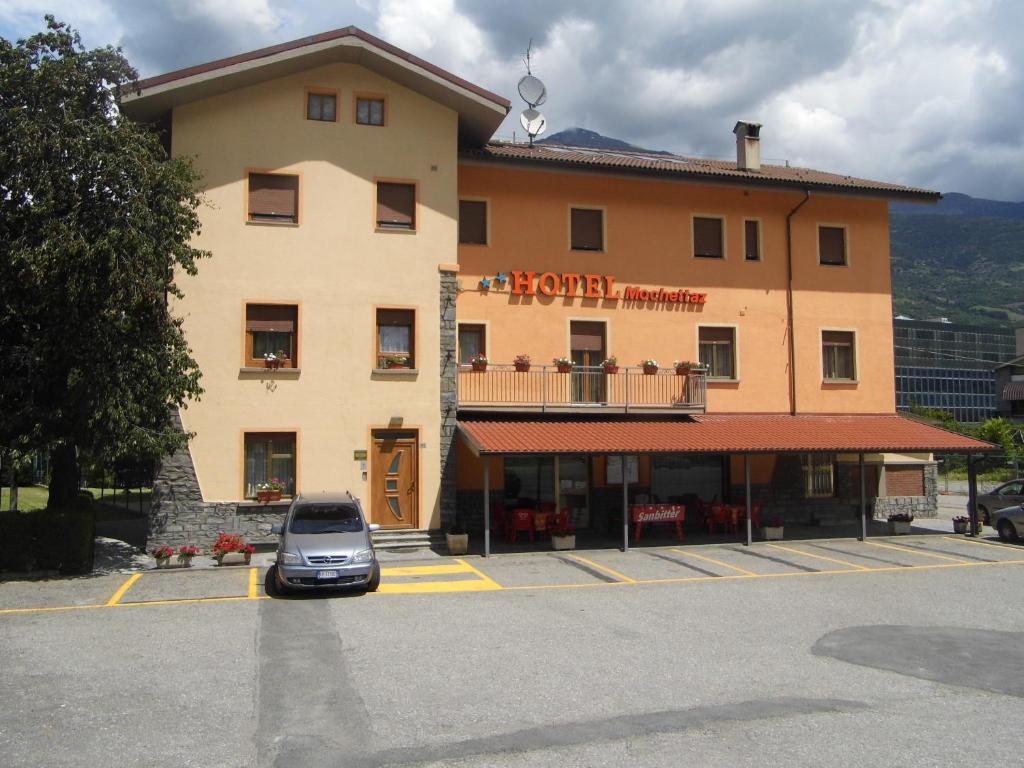 Hotel Mochettaz — Hotel in Aosta
