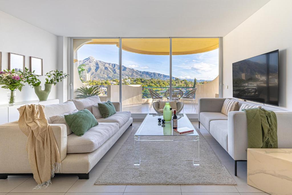 Panoramic La Concha Views, Stylish 3BR, 5 min to Banús - 1