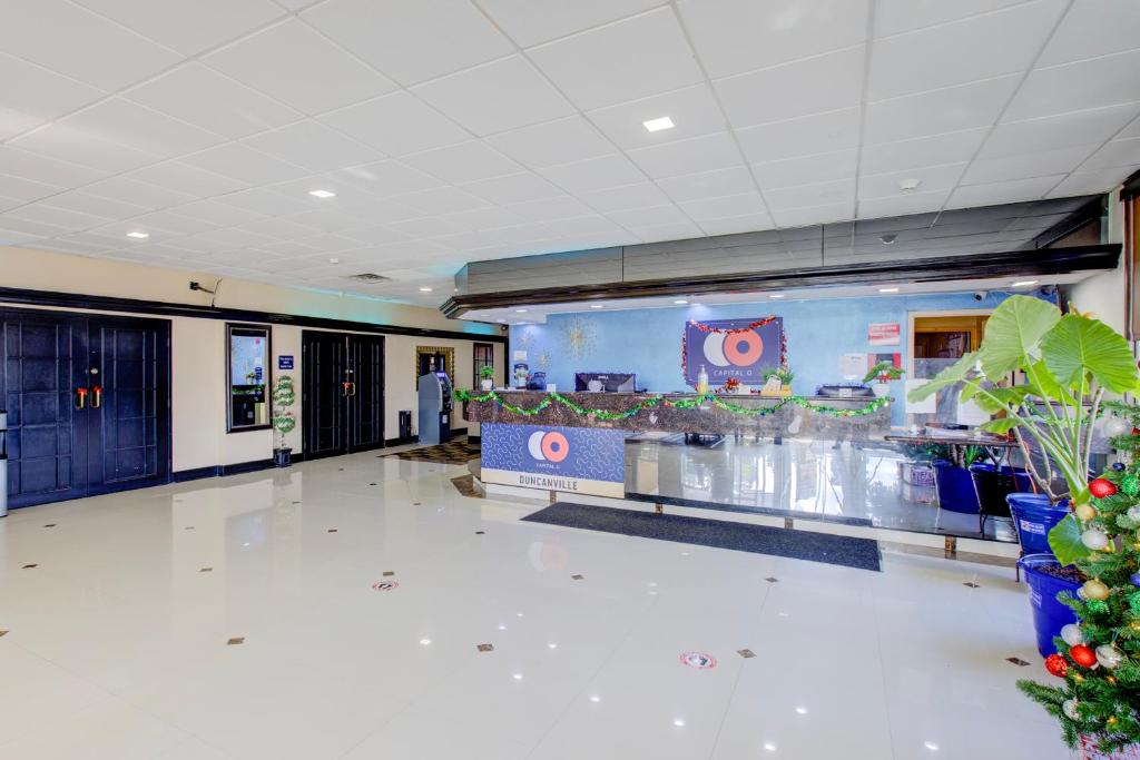 フロント・ロビー