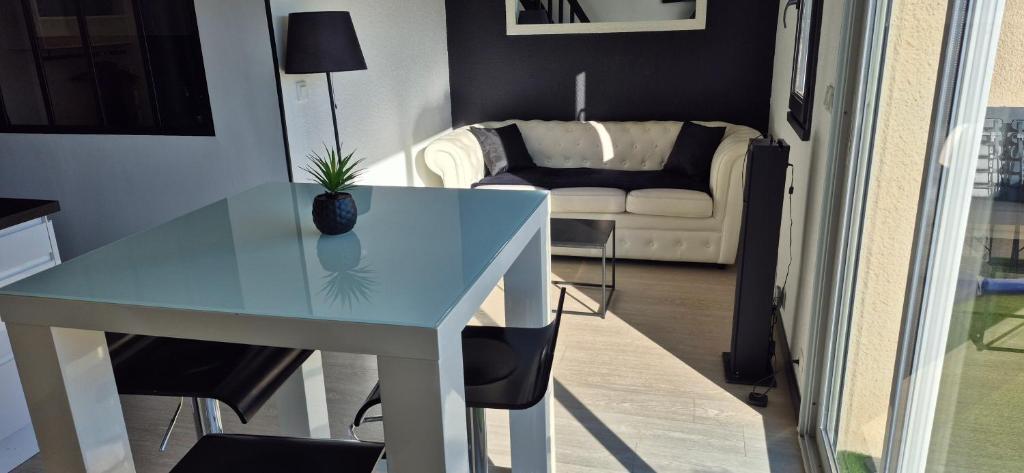 Superbe T2 mezzanie, 200m du village naturiste, clim, wifi, piscine - 3