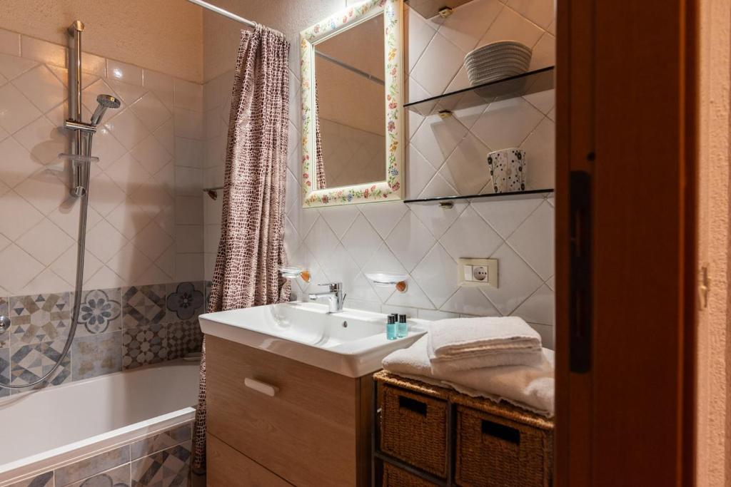 Characteristic 2 double bedroom apartment - 3