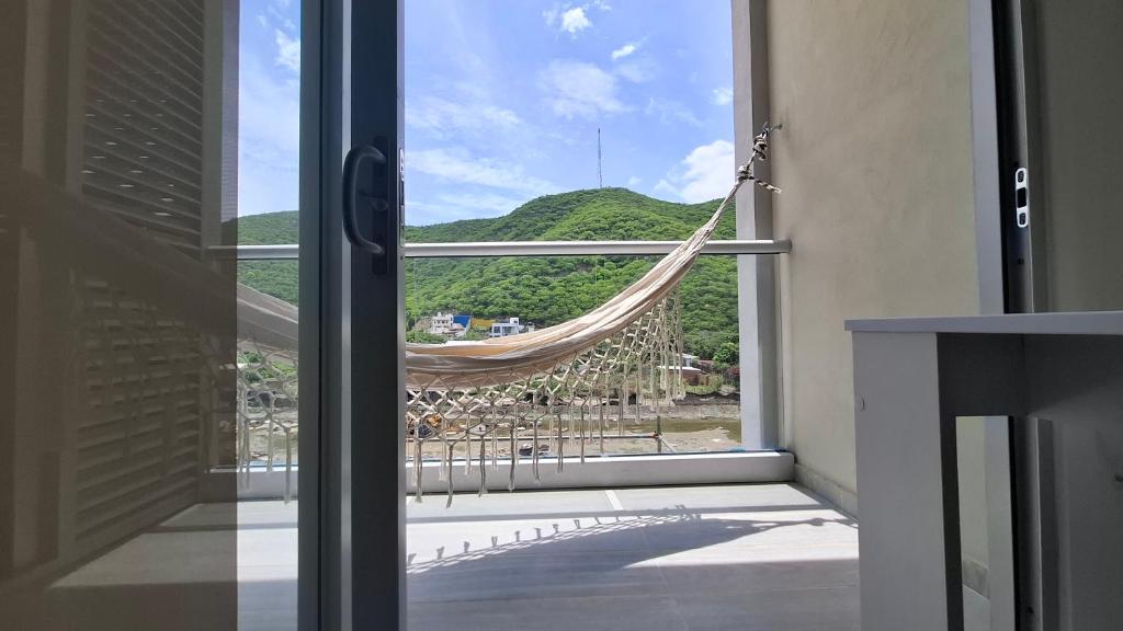 Loft tranquilo con balcón y hamaca WiFi Cerca a la playa - 1