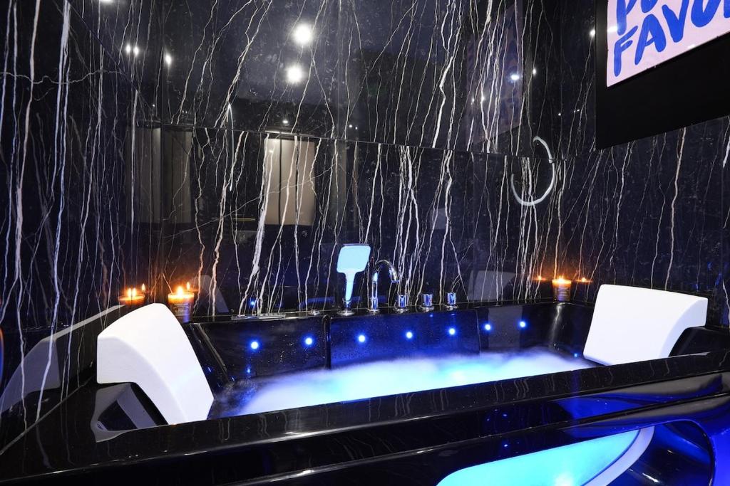 Stylish & modern apartment with jacuzzi - Paris - 2