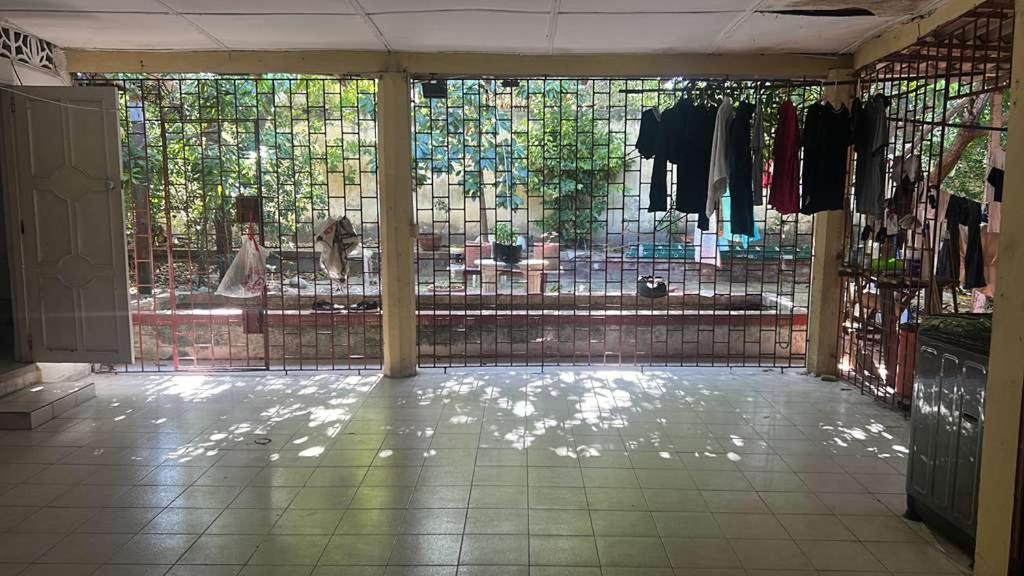 Habitacion con baño en zona de carnaval - 5