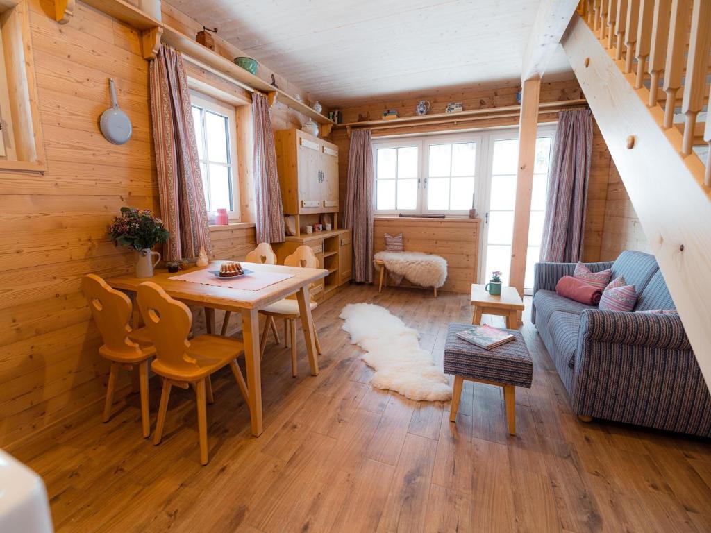 Chalet in Grundlsee near Ski Slopes - 2