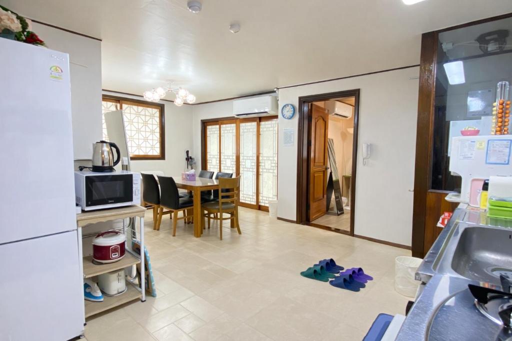 Aroha House