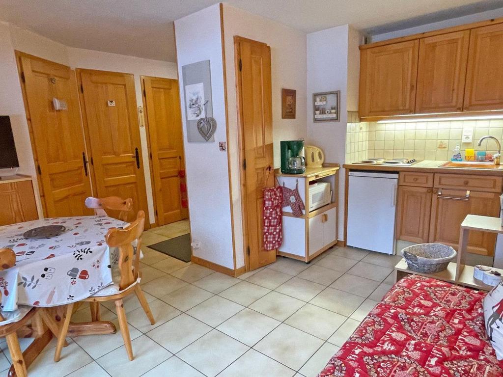Appartement T2 central avec balcon et casier à skis - FR-1-629-154 - 2