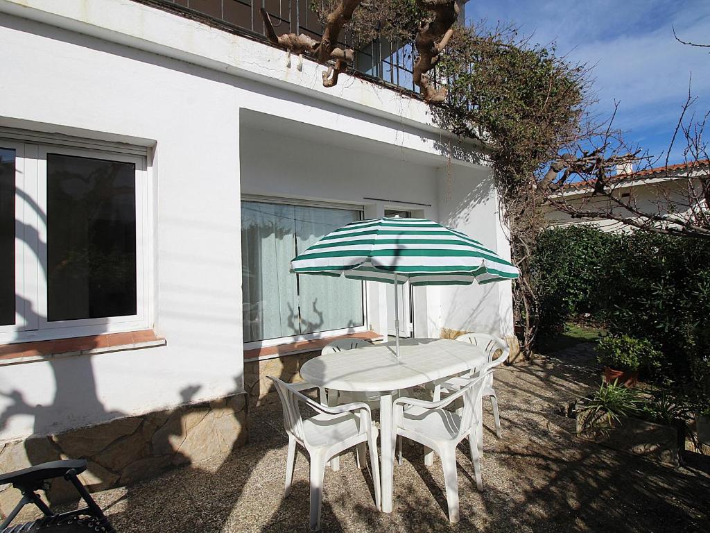 Apartamento para 4 pers cerca de la playa con aire y parking - ES-228-207 - 2