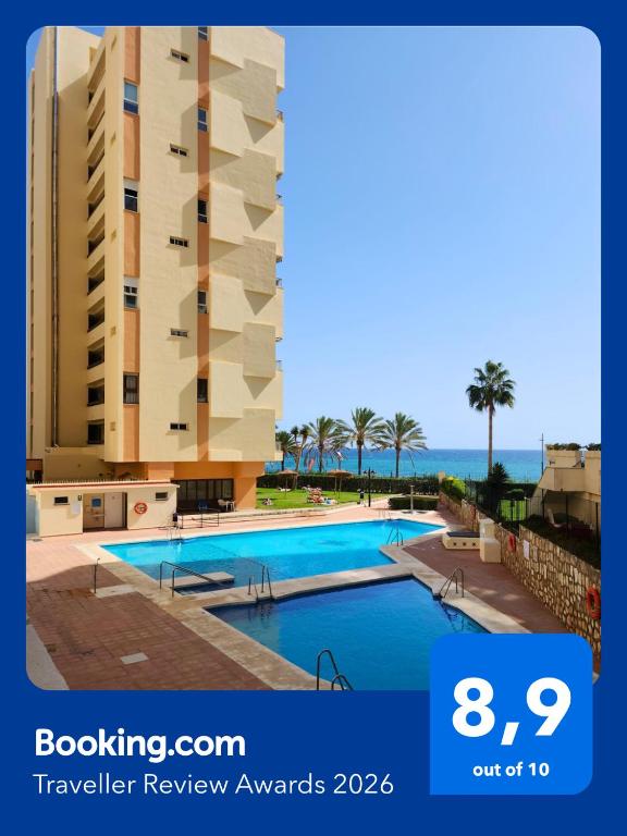 Sea View 2BR Beachfront & Cozy Balcony Marbella - 1