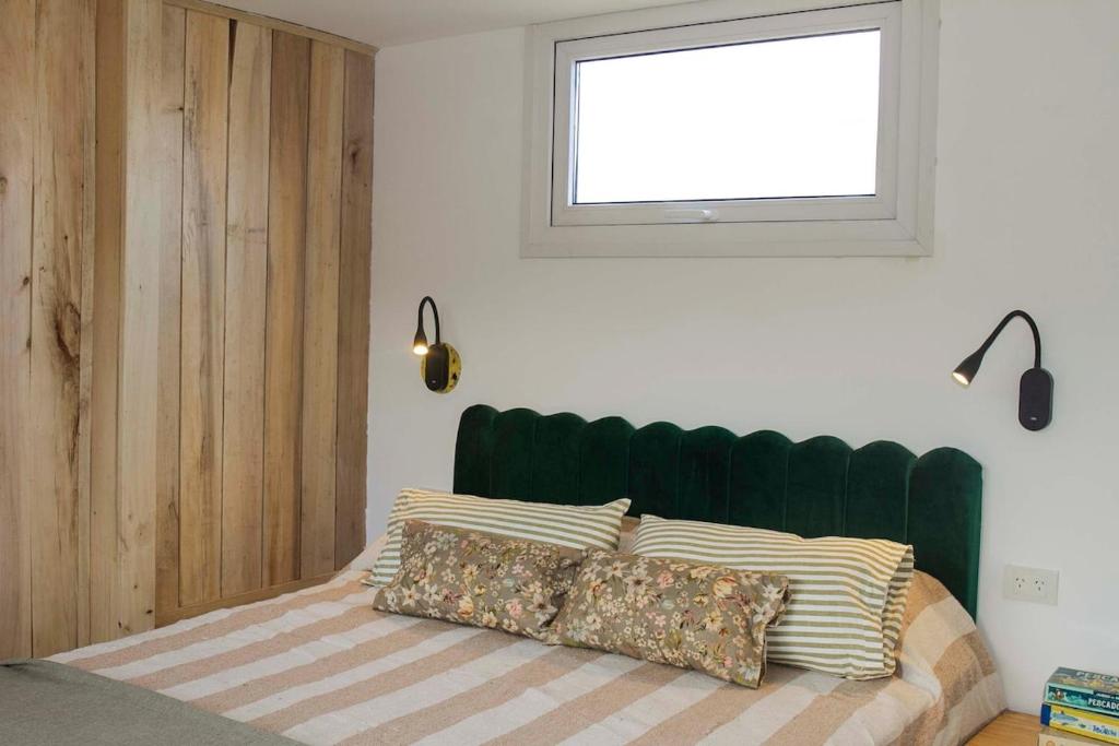 Beautiful views in a brand new home-ideal location - 3