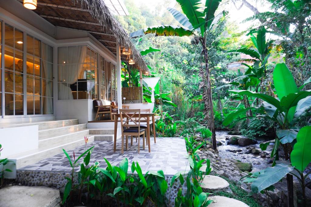 Nuearnaam Lychee House Chiang Mai