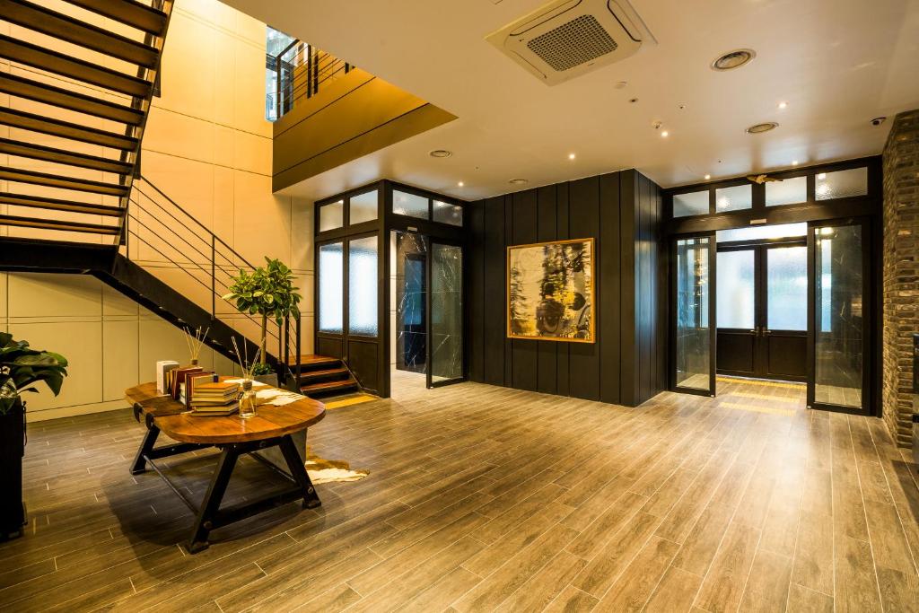 Trang blue hotel