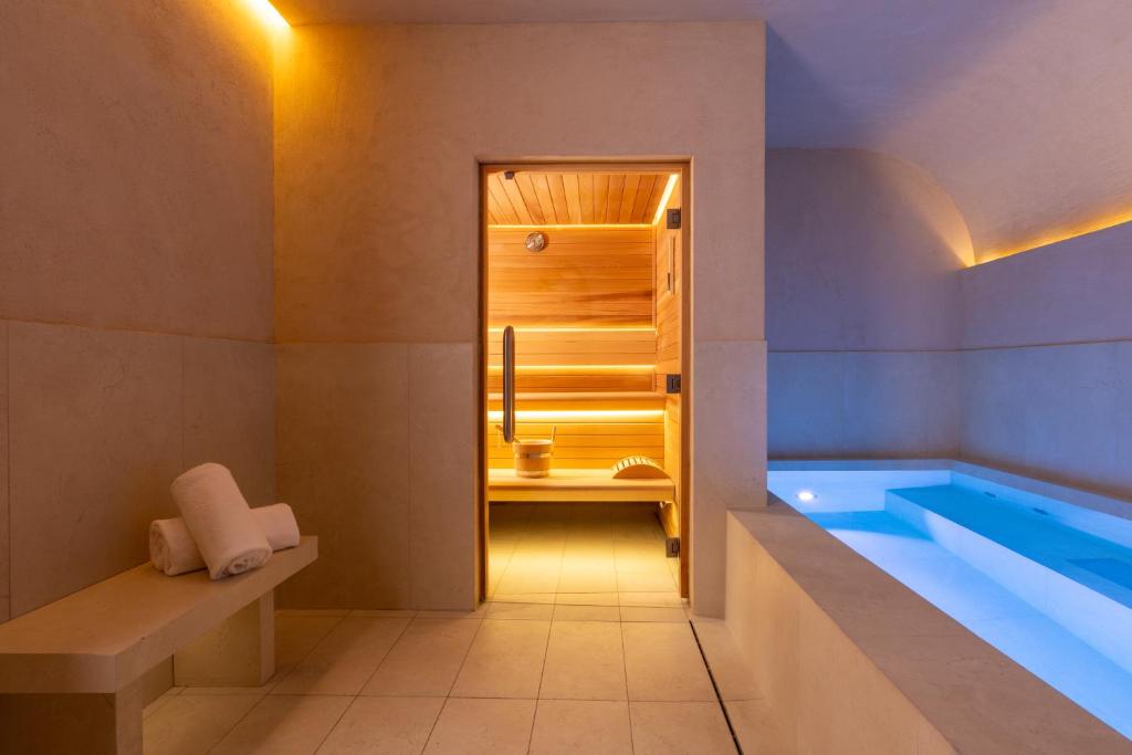 Almarine Eiffel Hotel & Spa by Malone - 3