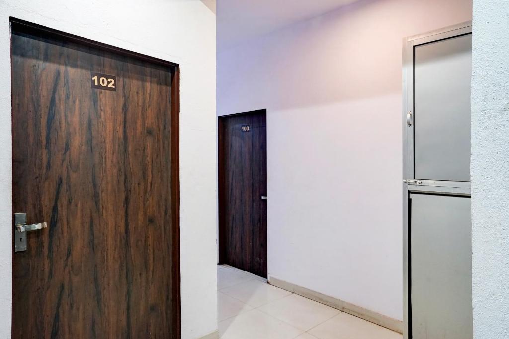 フロント・ロビー