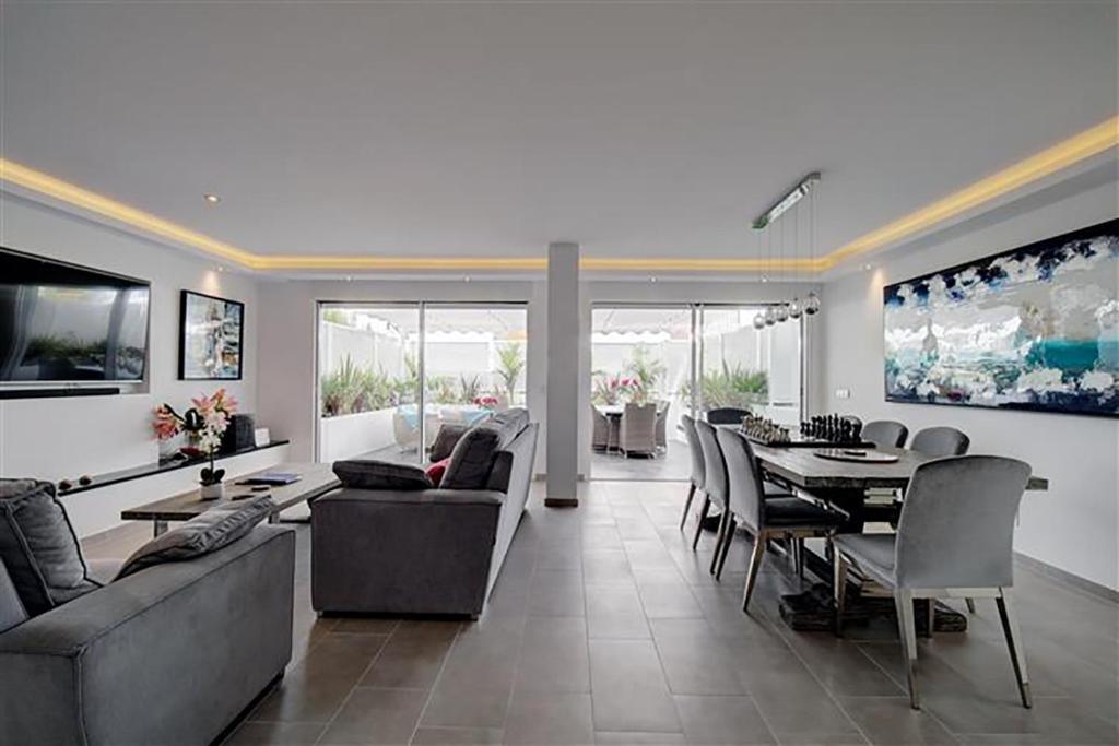 Casa Luna by Finest Rentals - 3