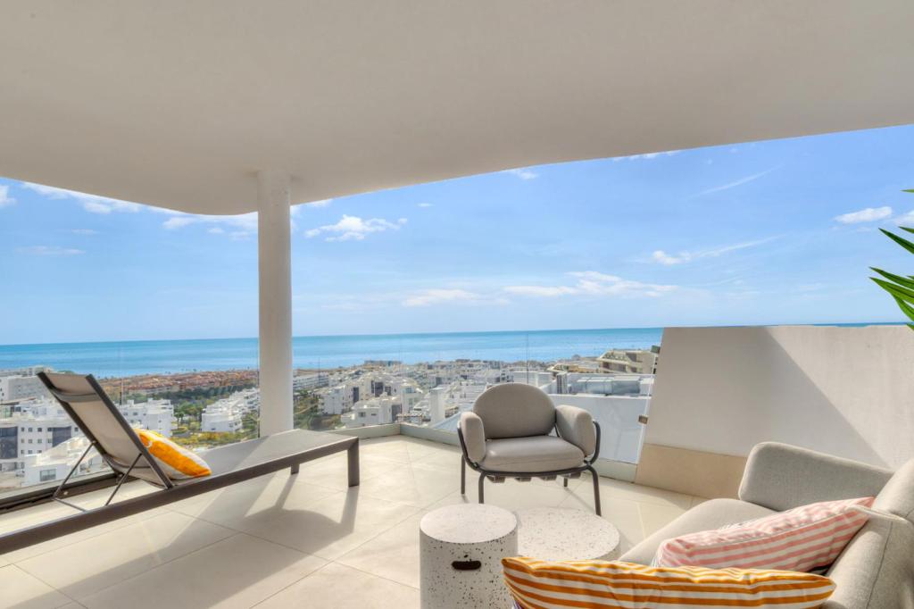 Elegant holiday home in Higueron with stunning sea views - 1