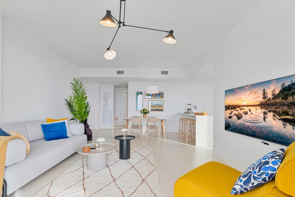 Elegant holiday home in Higueron with stunning sea views - 3