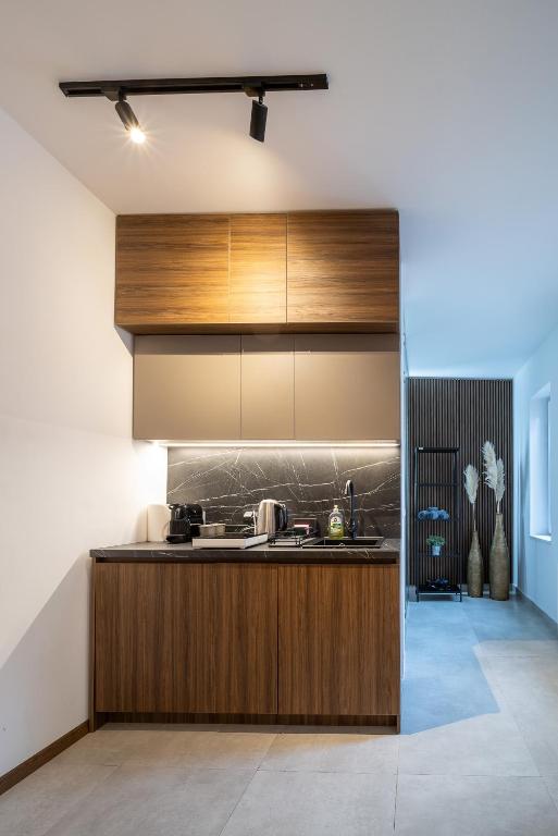 Old Town Suites - 4