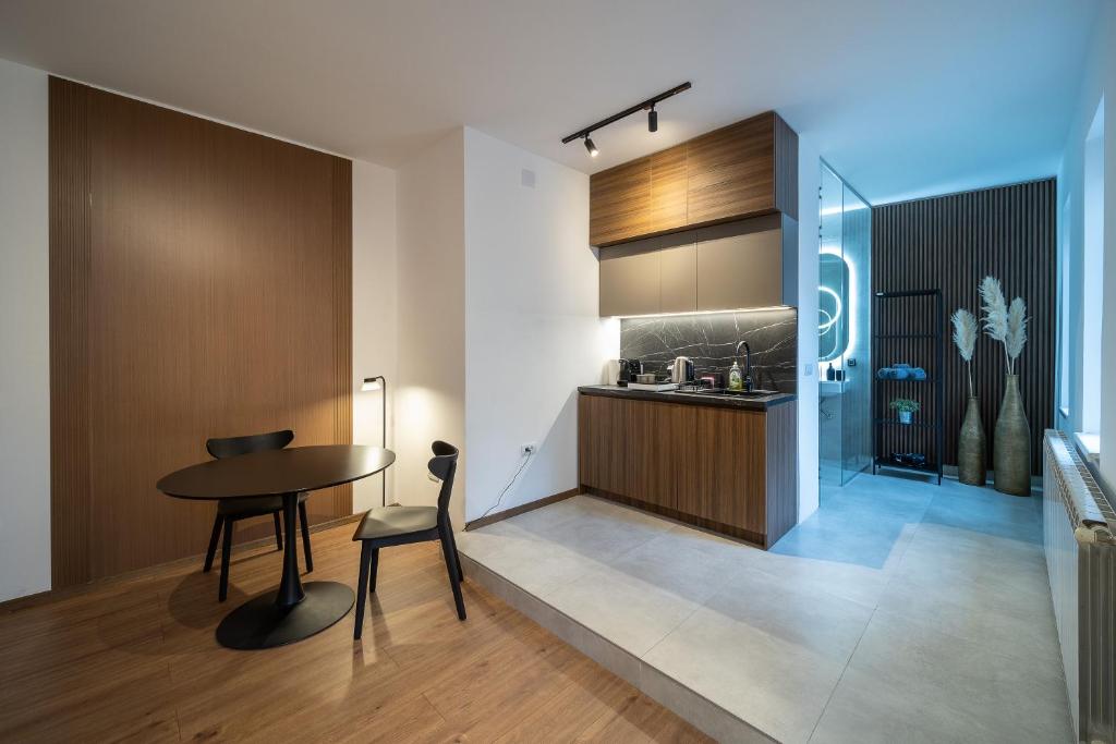 Old Town Suites - 5