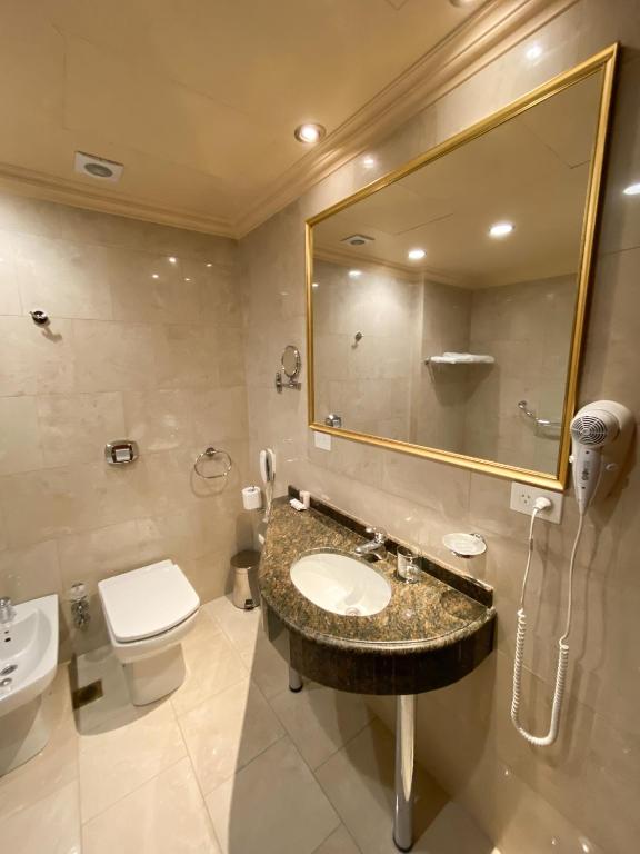 Status Hotel - 4