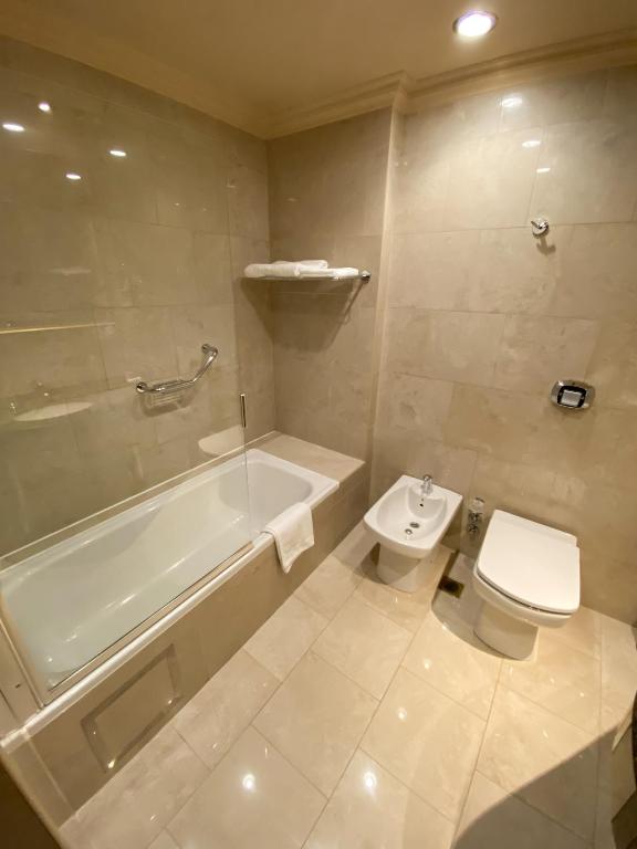 Status Hotel - 3