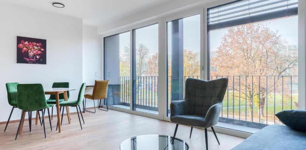 RIVERSIDE APARTMENTS Premium Living with great view - 1