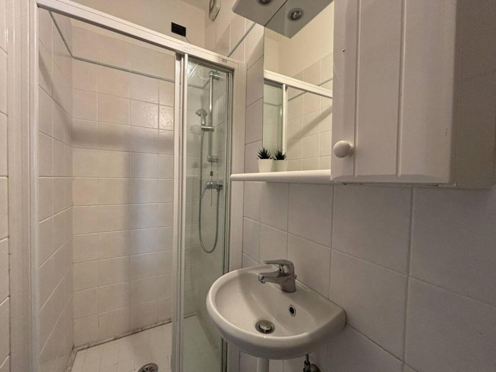 Flat for seven guests in residence with pool - 4
