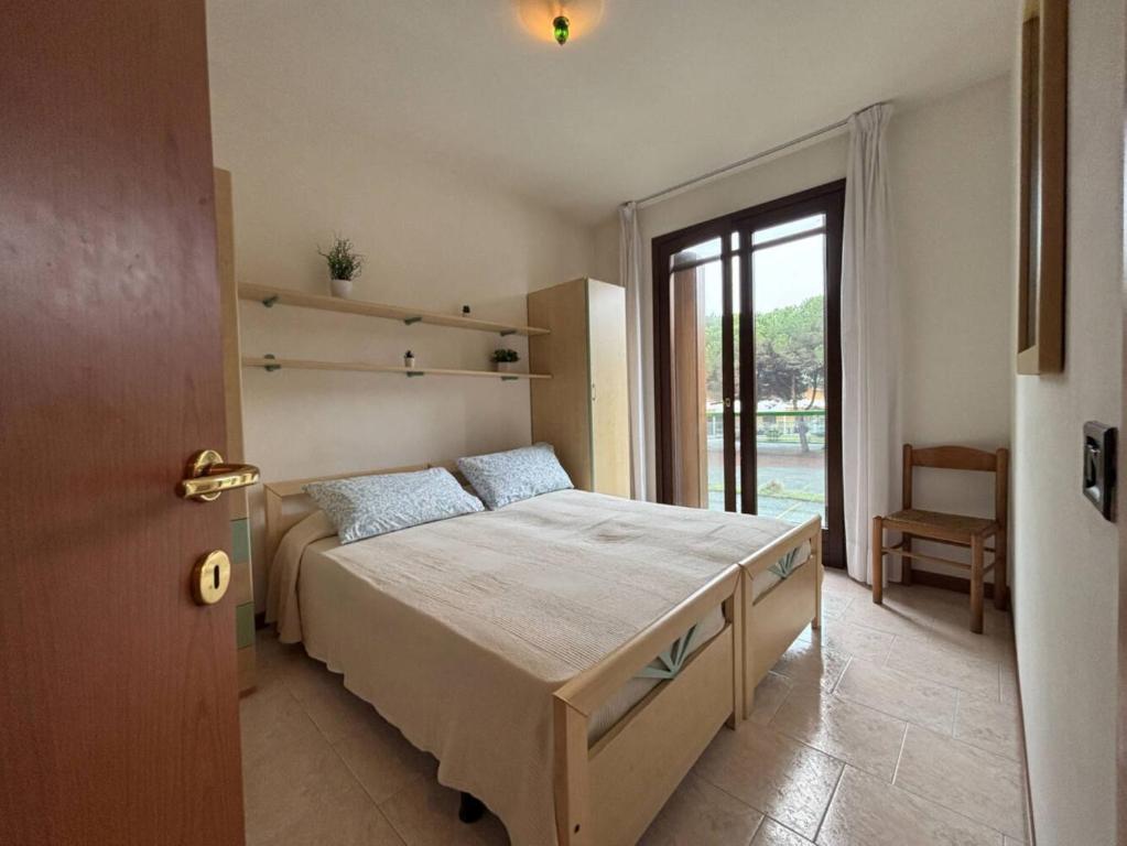 Flat for seven guests in residence with pool - 3