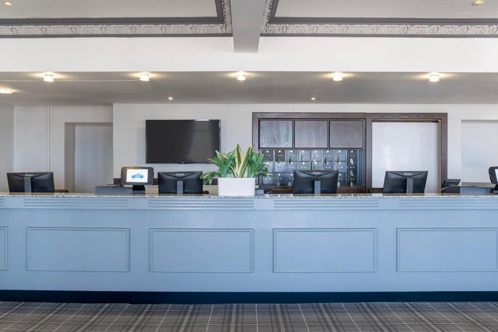 フロント・ロビー