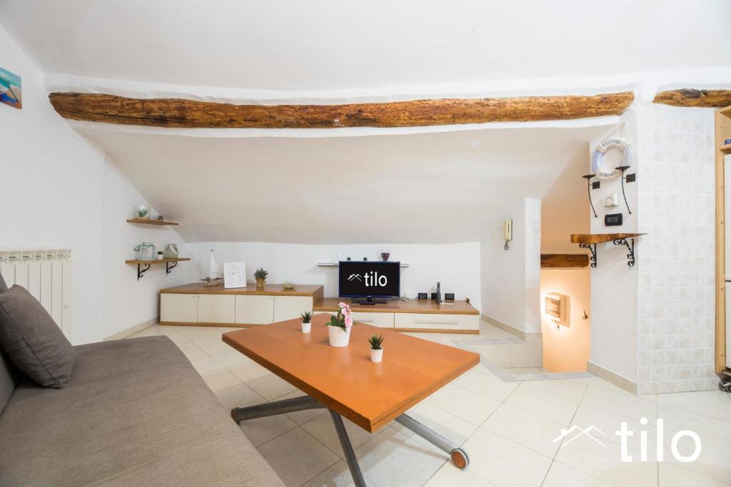 Beach 4M|1BR| A/C| Wi Fi by Tilo - 2