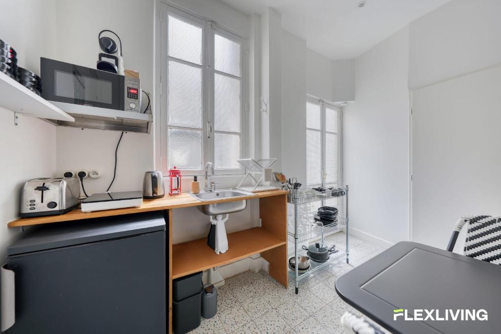 Ideally located studio near the Bois de Vincennes - 2