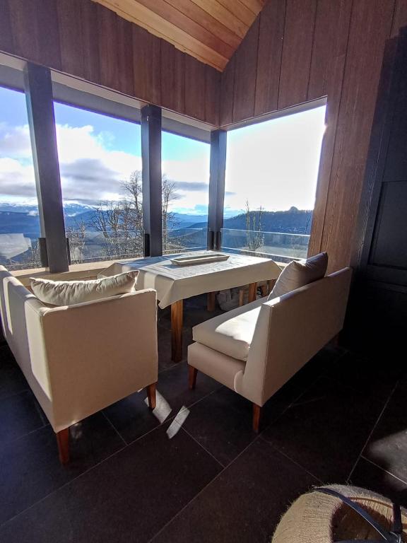 HUS 9 - Ski In Ski Out Cabin overlooking Lanin - 4