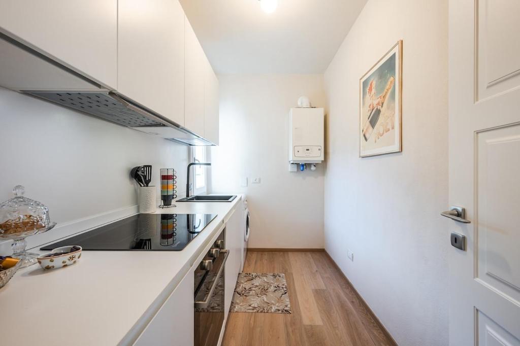 Refined penthouse in front of Osteria Francescana - 4