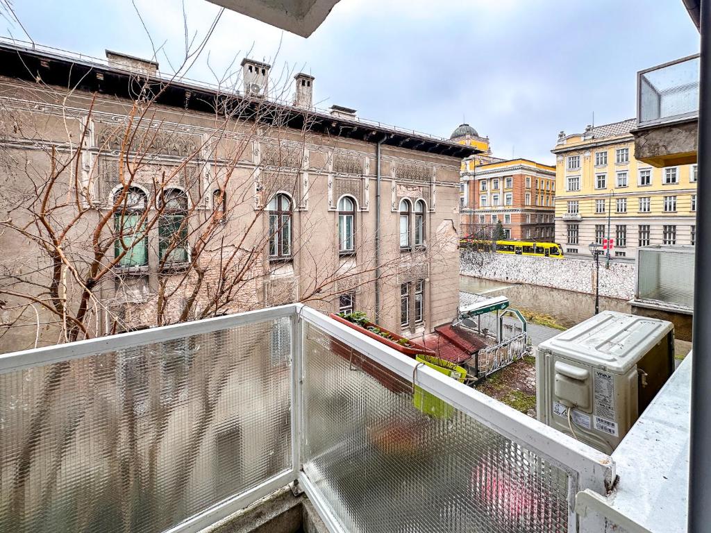 Cheyf Riverside Apartment - 4
