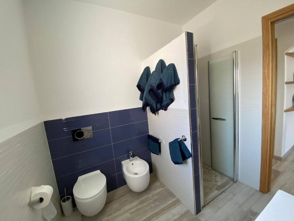 R House II - 2