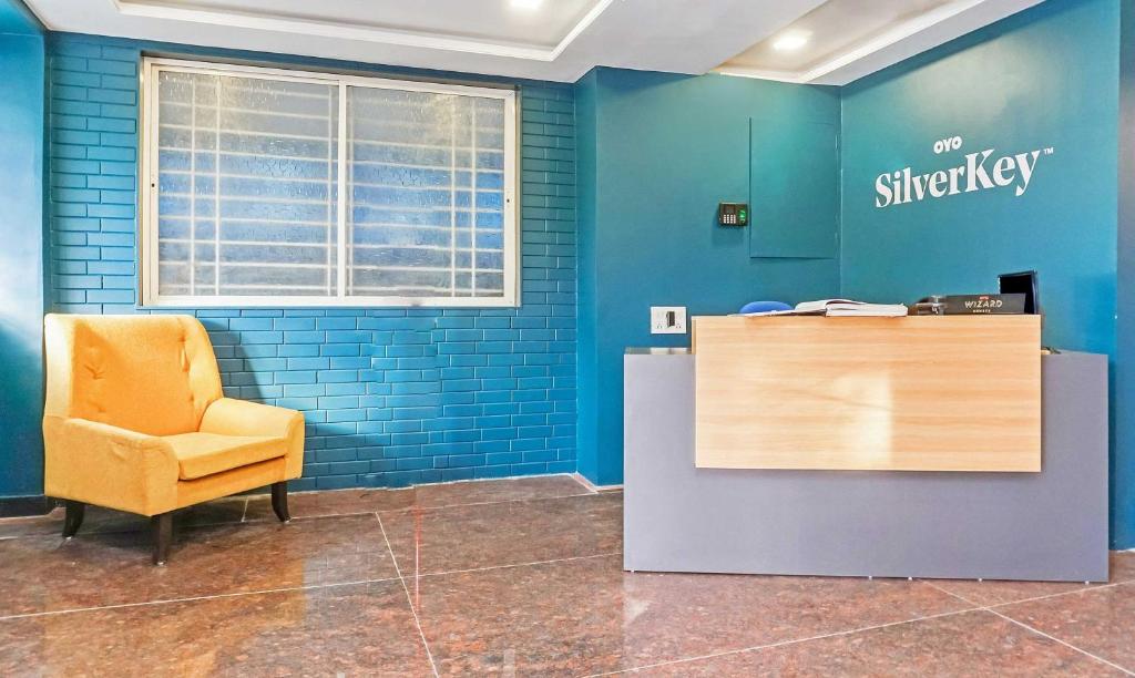 フロント・ロビー