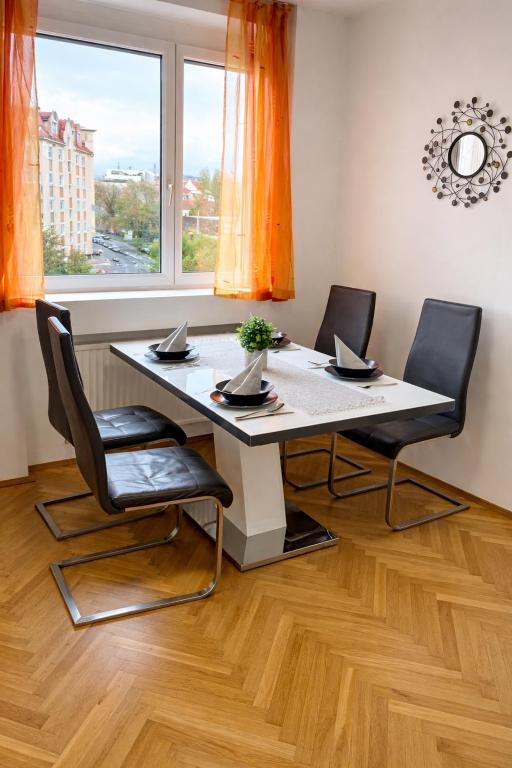 Family Apartment-FREE parking - 4