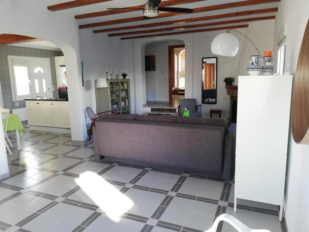 Villa moderna cerca de la playa con amplia terraza - ES-373-7 - 2