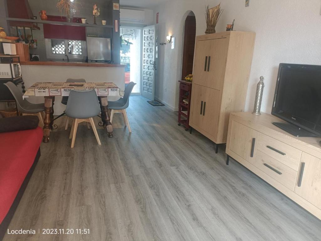 Apartamento frente al mar con terraza y vista al jardín - ES-373-26 - 2
