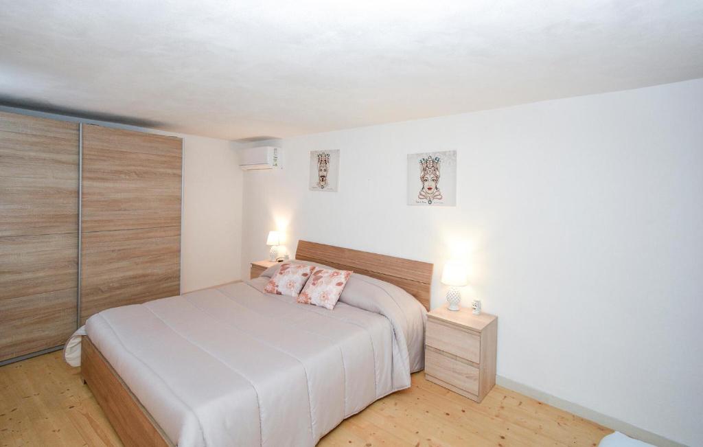Stunning Home In Siracusa With Wifi - 5