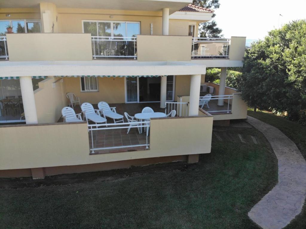 Apartamento encantador de 3 habitaciones con terraza y acceso al jardín en Denia - ES-373-39 - 2