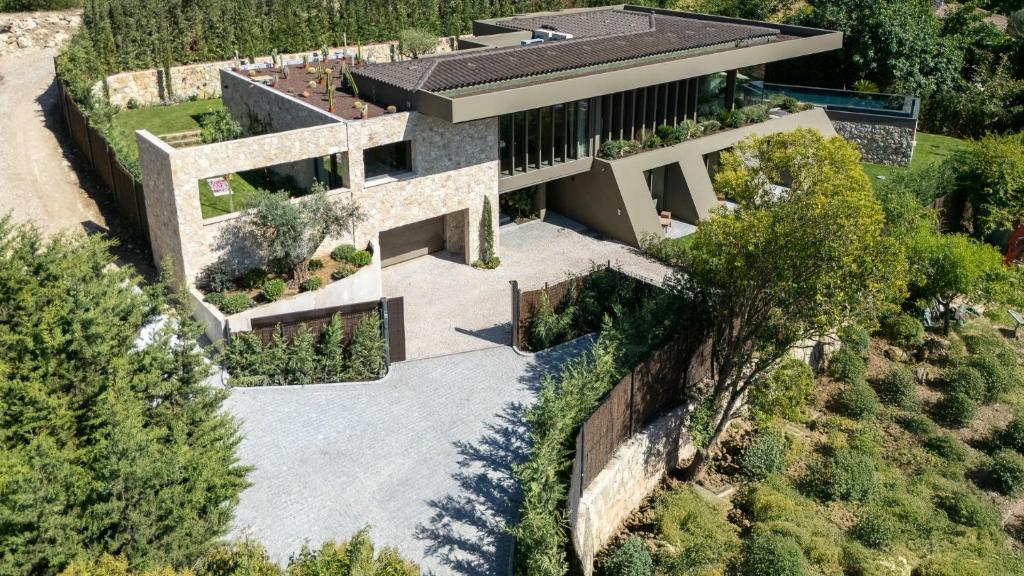 Contemporary Villa In Mougins With Panoramic View - 4