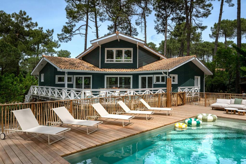 Family Villa Between Lake And Surf Beaches - 1