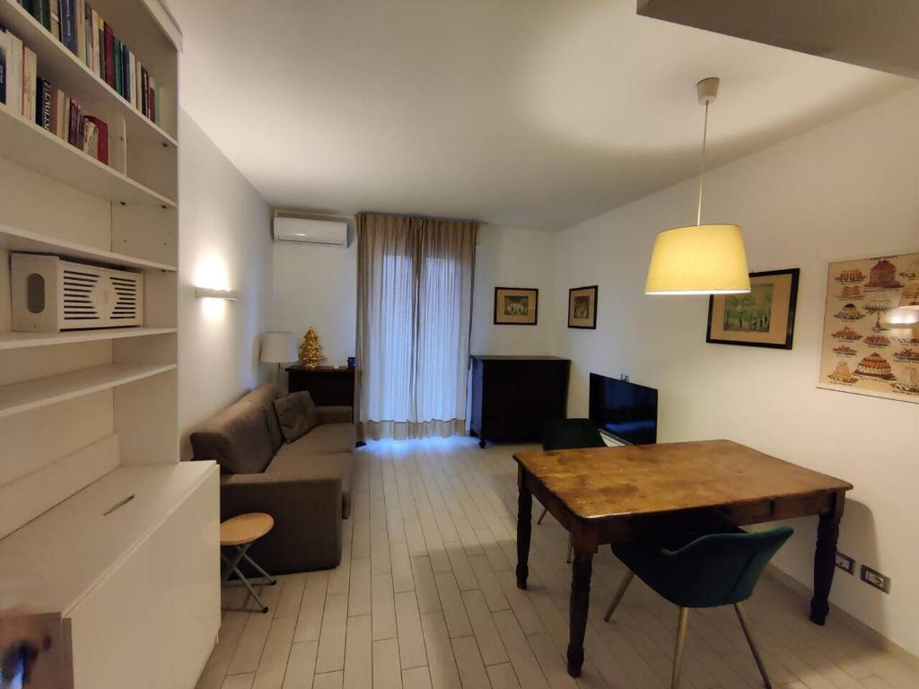 Cozy Flat Near Piramide St | WiFi & Comfort, Roma - 5