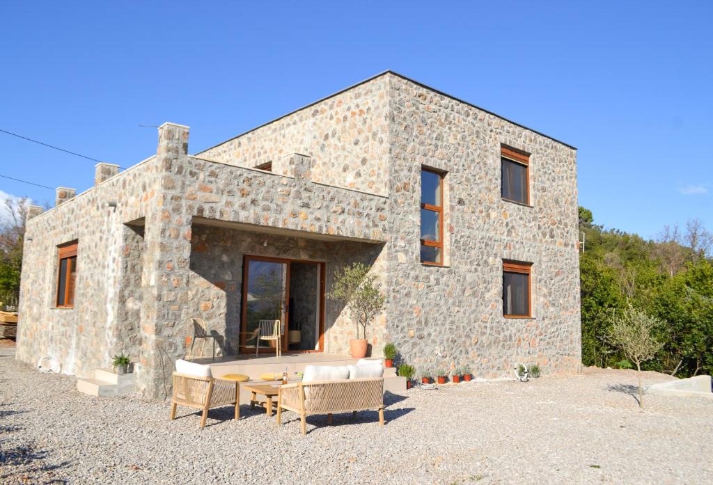 Casa Del Sol - Modern stone villa with private pool in Lustica - 1