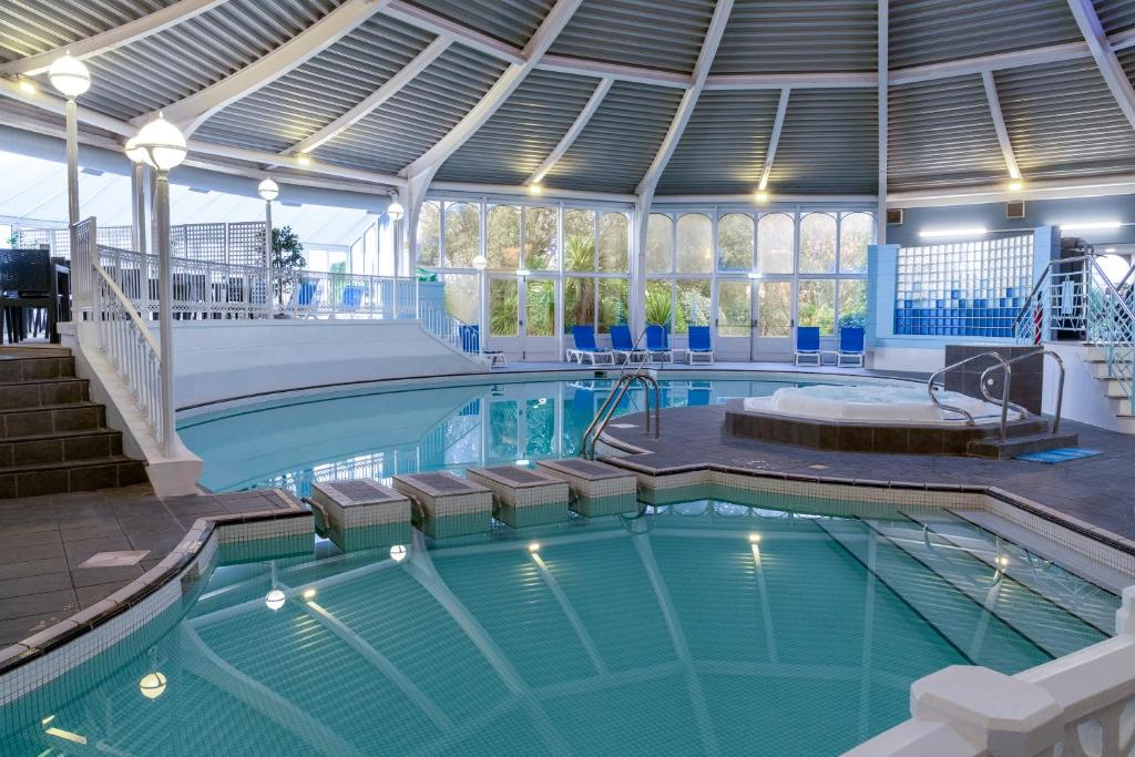 Swimming pool, Royal Bath Hotel in Bournemouth