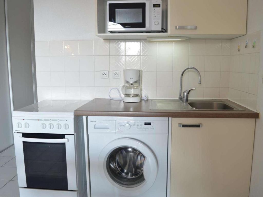 Appartement calme avec terrasse a St Raphael, proche plage - FR-1-226A-148